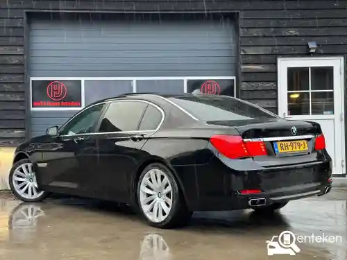 BMW 750Li 2010