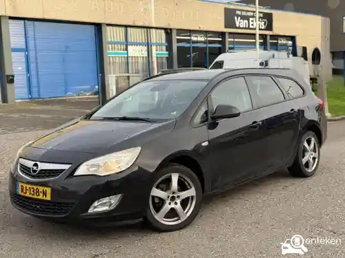 Opel Astra Sports Tourer 1.4 Turbo 2011
