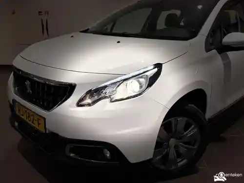 Peugeot 2008 1.2 PureTech 110 2017