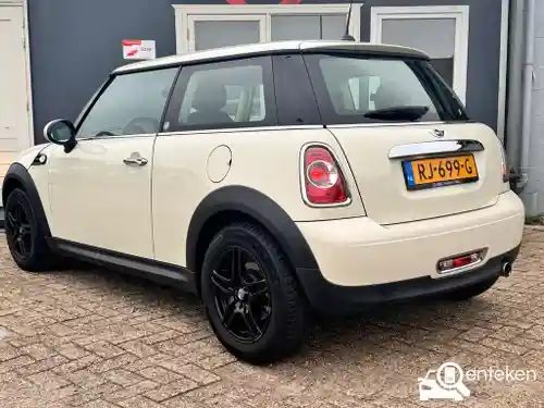 MINI  One 2012