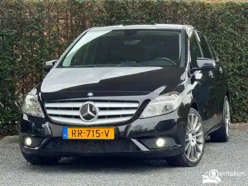 Mercedes-Benz B 180 2013