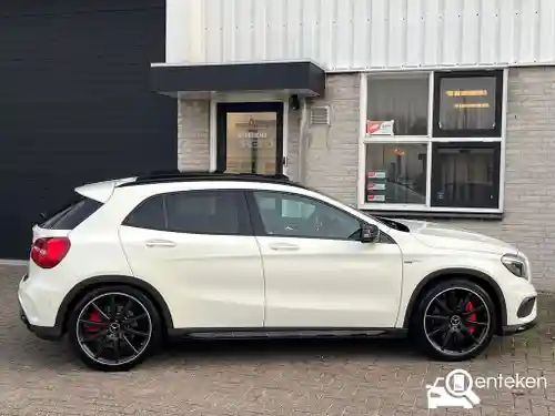 Mercedes-Benz GLA 45 AMG 2016
