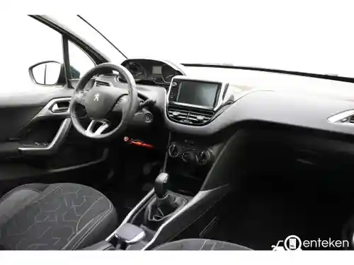Peugeot 2008 1.2 PureTech 110 2018