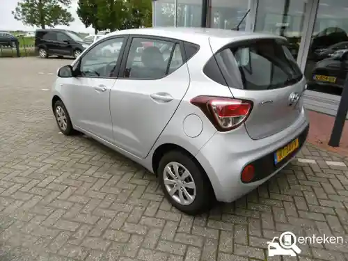 Hyundai i10 1.0 blue 2018