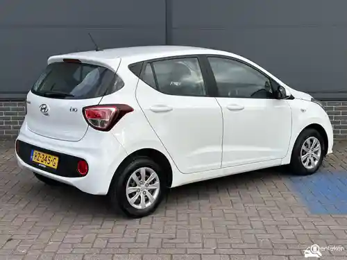 Hyundai i10 1.0 blue 2018