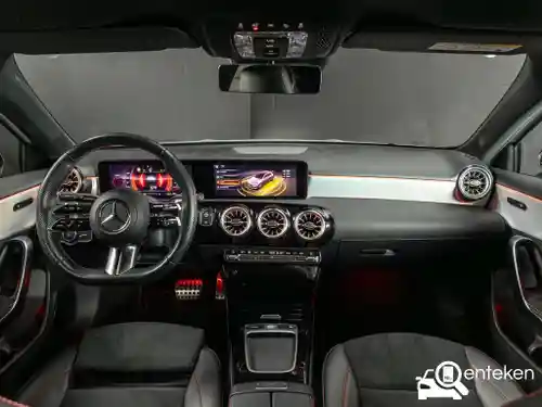 Mercedes-Benz A 180 2023