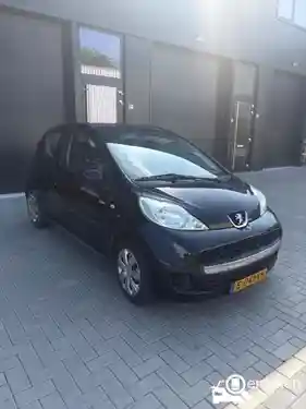Peugeot 107 1.0 70 2011