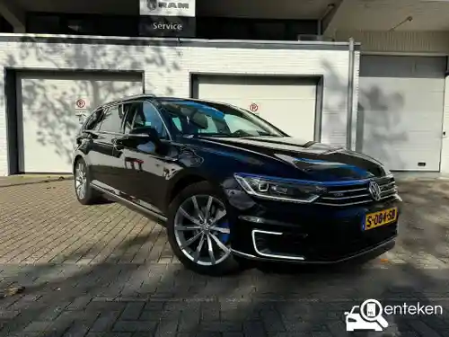 VW Passat Variant GTE 2017