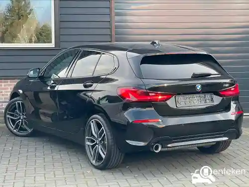 BMW 118i 2021