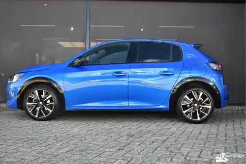 Peugeot 208 1.2 PureTech 100 2023