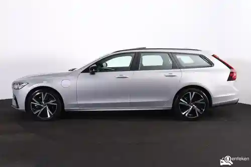 Volvo V90 T6 2023