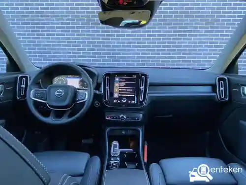 Volvo XC40 Recharge Plug-in Hybrid T4 2023