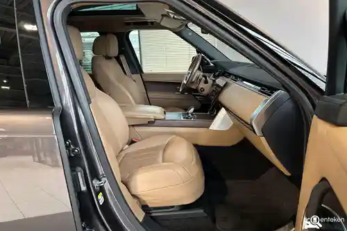 Land Rover Range Rover P440e 2023