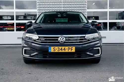 VW Passat Variant GTE 2020