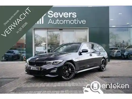 BMW 330e Touring 2022