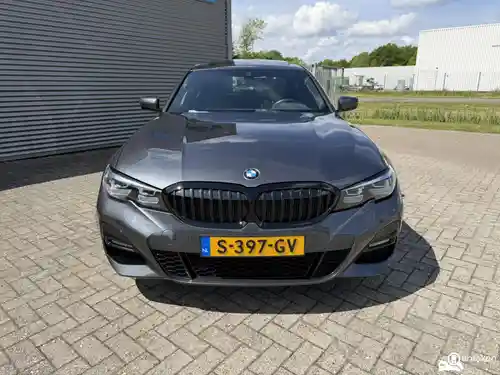 BMW 330i 2019