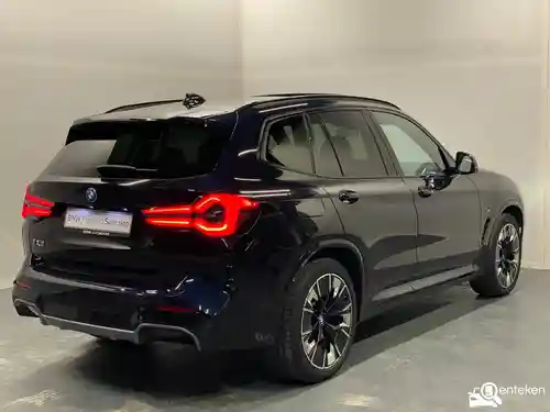 BMW iX3 2023