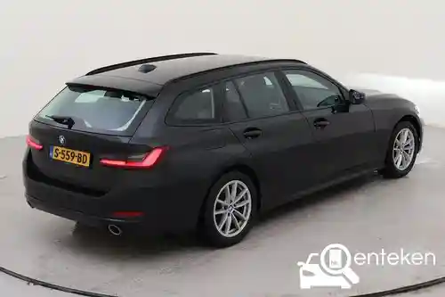 BMW 318i Touring 2023