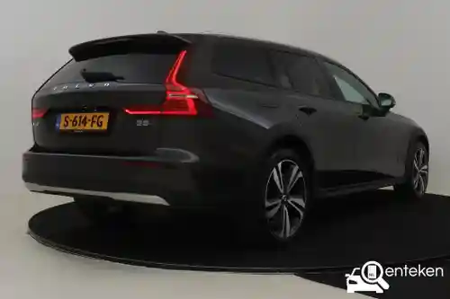 Volvo V60 Cross Country B5 2022