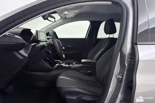 Peugeot e-208 136 2021