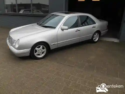 Mercedes-Benz E 230 1996