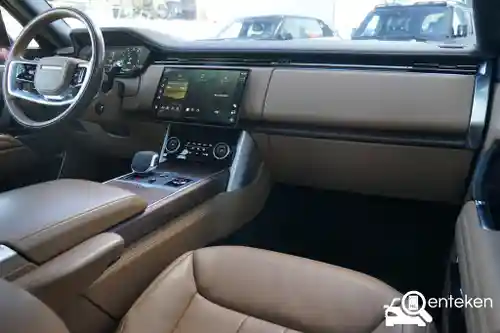 Land Rover Range Rover P440e 2023