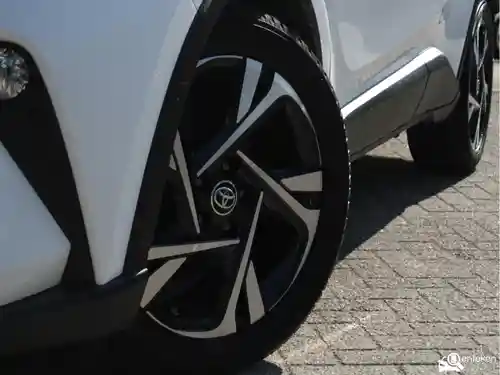 Toyota C-HR 1.8 Hybrid 2023