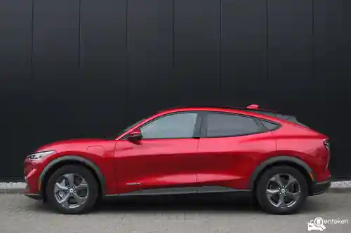 Ford Mustang Mach-E Extended Range 2020