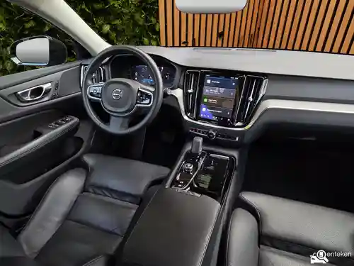 Volvo V60 T6 2023