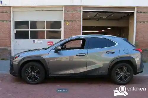 Lexus UX 250h 2020