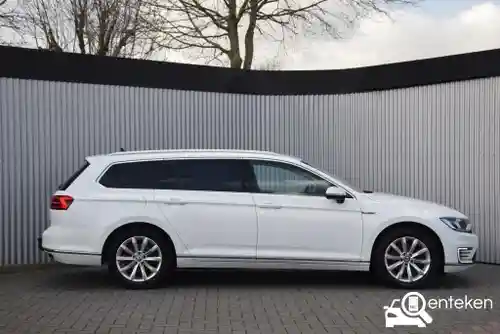 VW Passat Variant GTE 2017