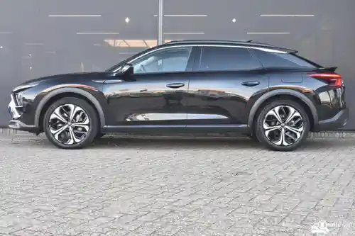 Citroen C5 X Hybrid 225 2023