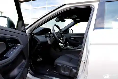 Land Rover Range Rover Evoque P300e 2021
