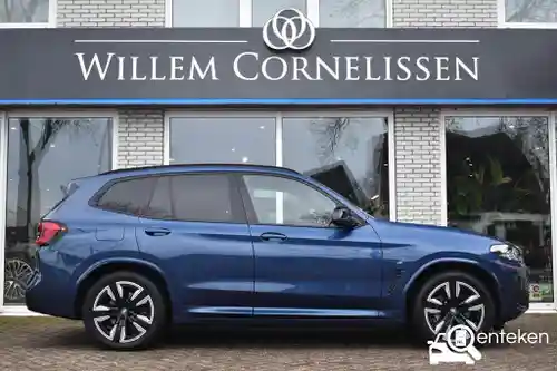 BMW iX3 2023