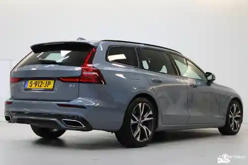 Volvo V60 B4 2022