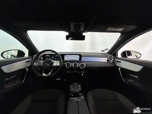 Mercedes-Benz A 180 2023