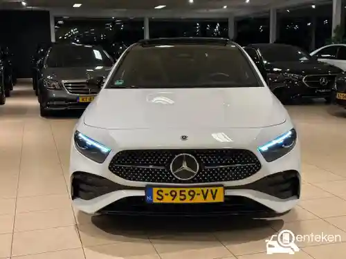 Mercedes-Benz A 180 2023