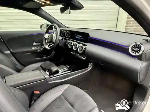 Mercedes-Benz A 180 2023
