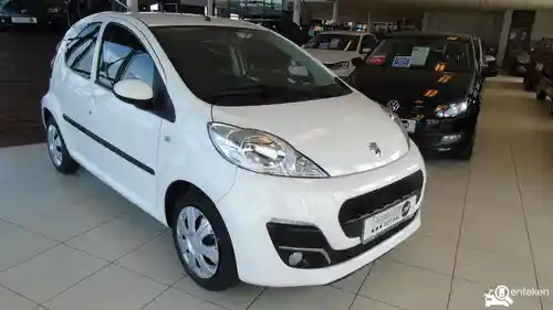 Peugeot 107 1.0 68 2012