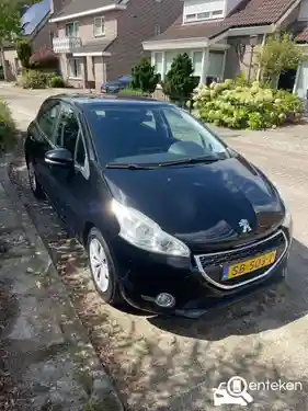 Peugeot 208 1.2 PureTech 82 2013
