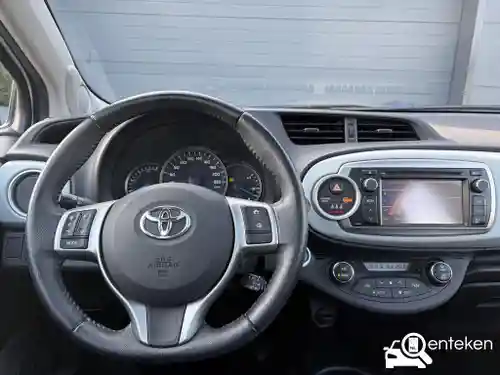 Toyota Yaris 1.5 Hybrid 2013