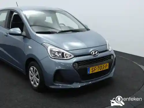 Hyundai i10 1.0 blue 2018