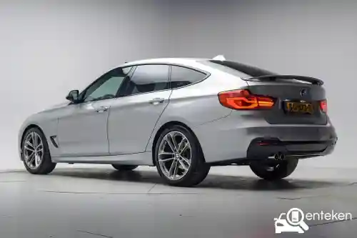 BMW 320i Gran Turismo 2018