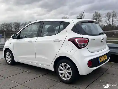 Hyundai i10 1.0 blue 2018