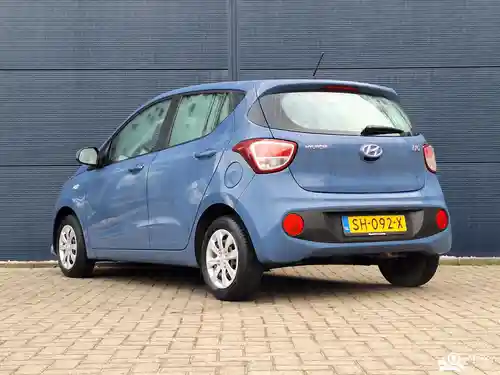 Hyundai i10 1.0 blue 2018