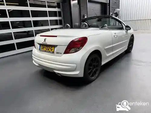 Peugeot 207 CC 120 VTi 2013