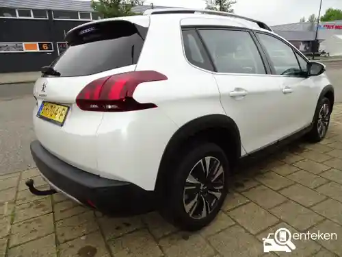 Peugeot 2008 1.2 PureTech 110 2018
