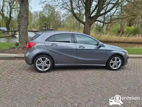 Mercedes-Benz A 180 2013