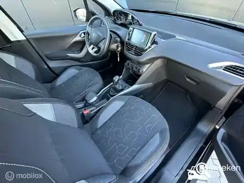 Peugeot 2008 1.2 PureTech 110 2018