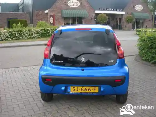 Peugeot 107 1.0 68 2013